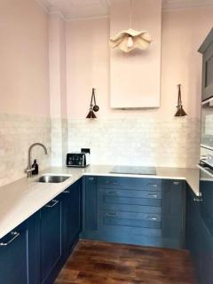 Redland Suites - Apartment 4 - 6