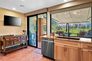 Spectacular condo with private golf privileges includes golf cart on Monterey Country Club !! - Palm Desert - 4
