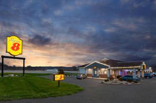 Super 8 by Wyndham Newcomerstown - Newcomerstown - 9