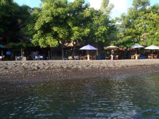 Blue Star Bungalows & Cafe - Amed - 9