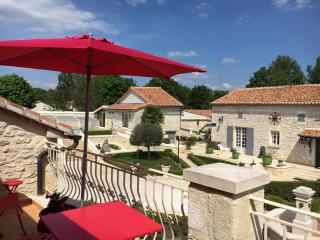 Villa Charentaise avec piscine privée - Chazelles - 0