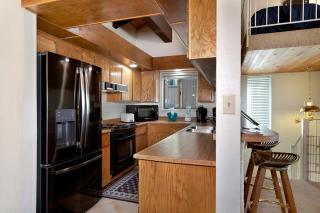 Katherine Court Townhouse - Stateline - 2