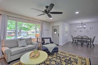 6 Mi to Dtwn Dallas Home with Yard! - 6