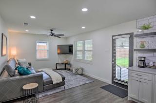 6 Mi to Dtwn Dallas Home with Yard! - 3