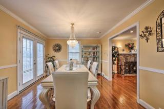 3-Story Home Deck 7 Mi to Downtown Baltimore - 4