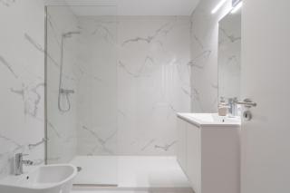 Host Wise - Bright & Contemporary Flat - Ace Location - Porto - 6
