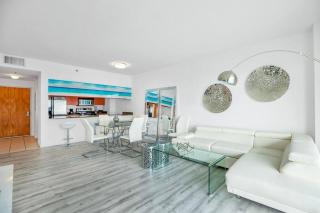 Amazing Penthouse In beautiful Brickell 42 floor!! Free Garage Parking - 7