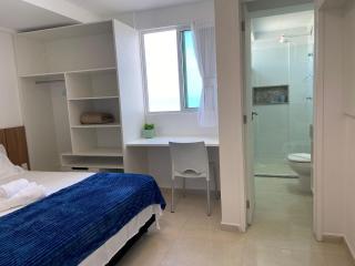 Bela Hospedagem-Flat c/ 2 Suítes e wifi - Pé na areia no Bessa - 1