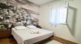 Charming renovated apartment next to the sea - 9
