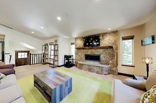 Prospector Palace - South Lake Tahoe - 3