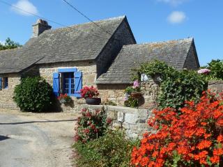 Stone House in Sibiril near Sandy Beach - Sibiril - 9