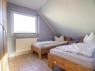 Ferienhaus Karola, Wohnung 2 - OG - Glowe - 8