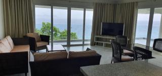 Noor Villa - Luxury 3 Bed, 2 Bath Apartment with Stunning Panoramic Sea View, Private Beach - Pinamihagan - 2