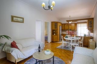 Helena Aparment - Anemómylos - 2