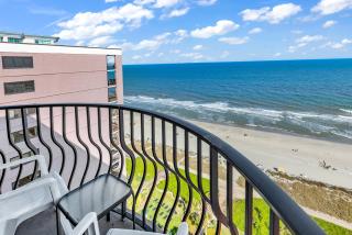 Oceanfront Penthouse, Two-Story, 3 Bedrooms - Myrtle Beach - 9