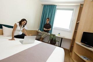 B&B HOTEL Zaragoza Centro - 9