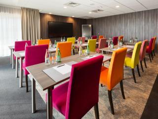 Hôtel Roi Soleil Prestige Plaisir - St Quentin - Plaisir - 1