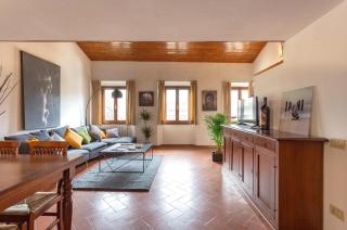 Via Ricasoli apartment, next to Accademia - 0