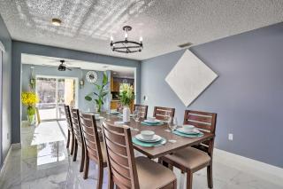 Modern Clearwater Home with Deck 9 Mi to Beach - Clearwater - 5