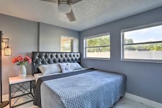 Modern Clearwater Home with Deck 9 Mi to Beach - Clearwater - 1