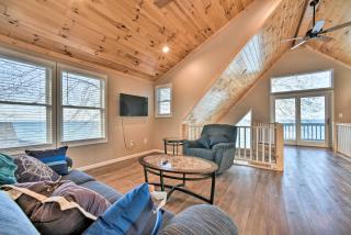 Lakefront Lexington Escape Steps to Beach! - 9