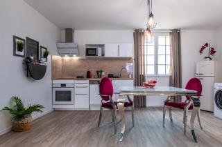 Suite L'echappee - Maison romantique - SPA & Sauna Privatif- Pole Dance - Lit rond avec miroir au plafond - Pézarches - 2