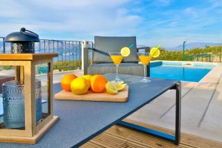 Heritage Holiday House Lori with pool - 7