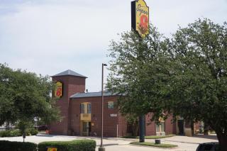 Super 8 by Wyndham Farmers Branch/North Dallas - Farmers Branch - 9