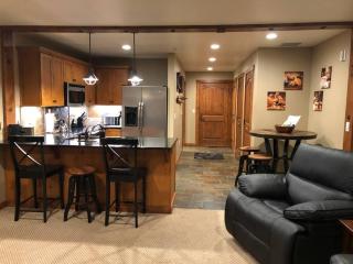 Penthouse Mountain Haven with Community Spa Room - Kellogg - 3