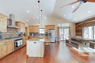 Luxury Mountain Retreat - South Lake Tahoe - 1