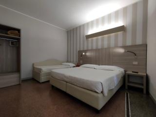 Hotel Vittoria - Genoa - 3