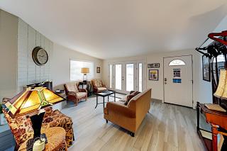 Bangor Lane Oasis - Ventura - 7