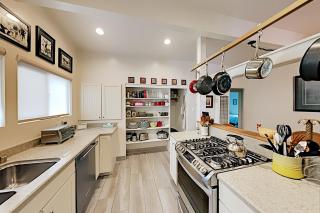 Bangor Lane Oasis - Ventura - 4