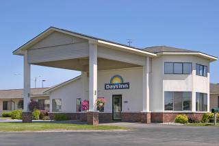 Days Inn by Wyndham Alpena - 1