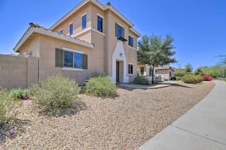 Goodyear Escape with Grill Community Pool Access! - Goodyear - 0