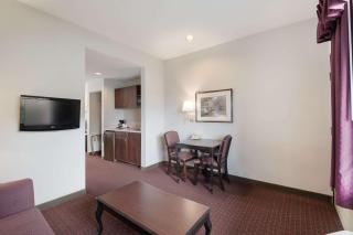 Quality Inn Grand Suites Bellingham - Bellingham - 3