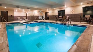 Best Western Plus Overland Inn - 5