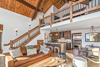 Brand NEW Located on Lake Estes Private Jacuzzi Two Patios Indoor and Outdoor Fireplace - 0