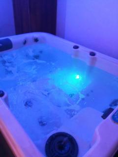 Maison avec jacuzzi - Saint-Mitre-les-Remparts - 3