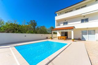 VILLA BIANCA - Apartment with Private pool - Privlaka - 0