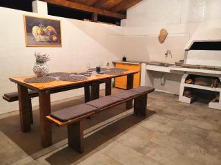 Cypress Tree Holiday Apartments - Privlaka - 4