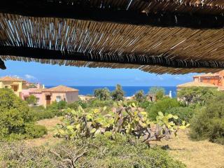 Casa vacanze Calarossa (Sardegna) - Isola Rossa - 2