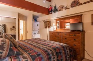 New Listing 2 bedroom and Loft 2 bath Summit E Bldg 12 condo sleeps 8 Steps to Eagle Lodge Chair 15 - 3