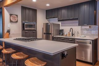 3 Little Court - Meredith Lodging - 5