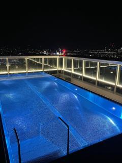 Royal Swan Skyline, Wien - Vienna - 2
