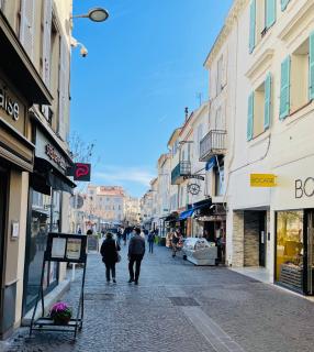 Antibes Old Center Charming Brand New Apartment - Antibes - 3