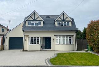 Stunning 4 bedroom house in Surrey Minimum stay 6 nights - 6