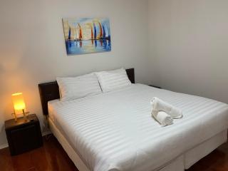 TORRUMBARRY MOTEL - 1