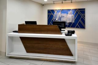 Holiday Inn Express Richmond I-64 Short Pump Area by IHG - Richmond - 1