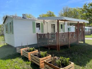 Mobil-home climatisé avec piscine - 3